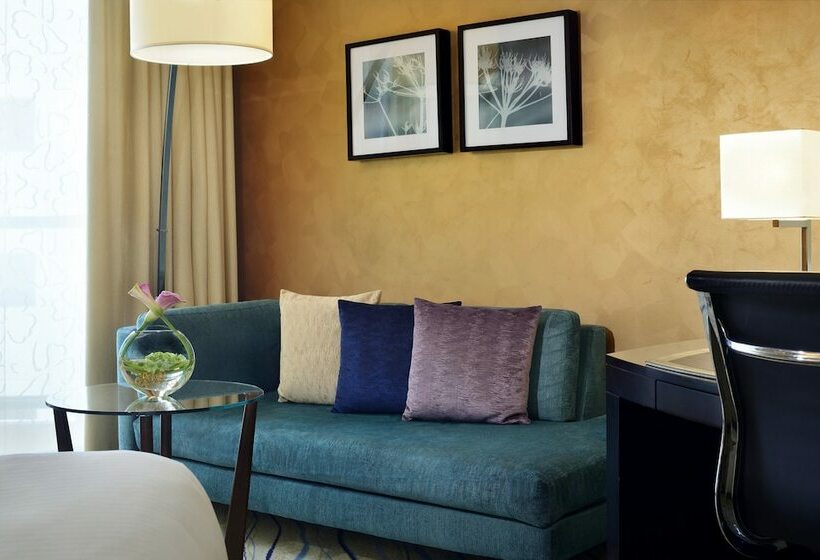 行政房间, Mövenpick Hotel Jumeirah Beach