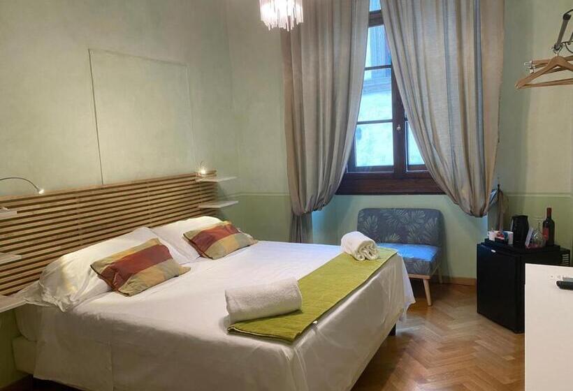 اتاق استاندارد, N4u Guest House Florence