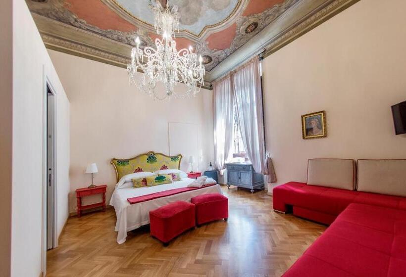 Superior Room King Size Bed, N4u Guest House Florence