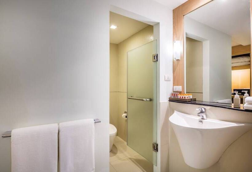اتاق لوکس, Solo, Sukhumvit 2, Bangkok   Sha Extra Plus