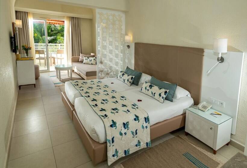 חדר סטנדרט לשלושה, Tui Magic Life Penelope Beach  Families & Couples