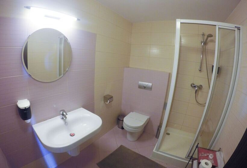 اتاق استاندارد, Volo Hotel
