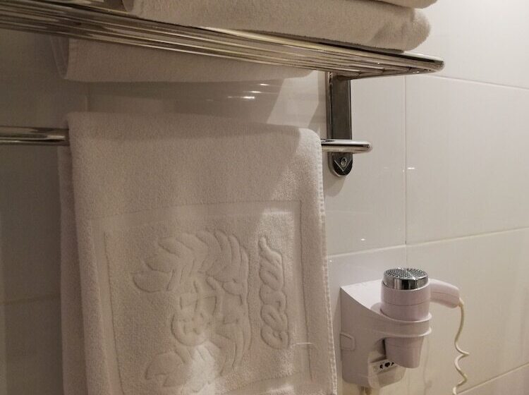 سوئیت سینیور, Cesar Hotel & Spa