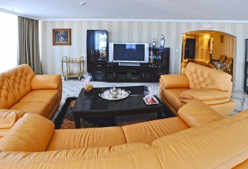 سوئیت سینیور, Cesar Hotel & Spa