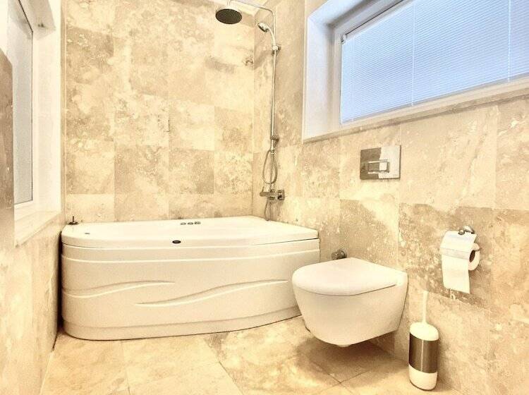 ویلای 1 خوابه, Club Hotel Barbarossa