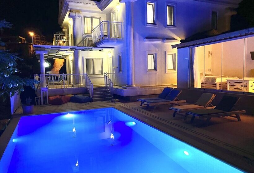 ویلای 1 خوابه, Club Hotel Barbarossa