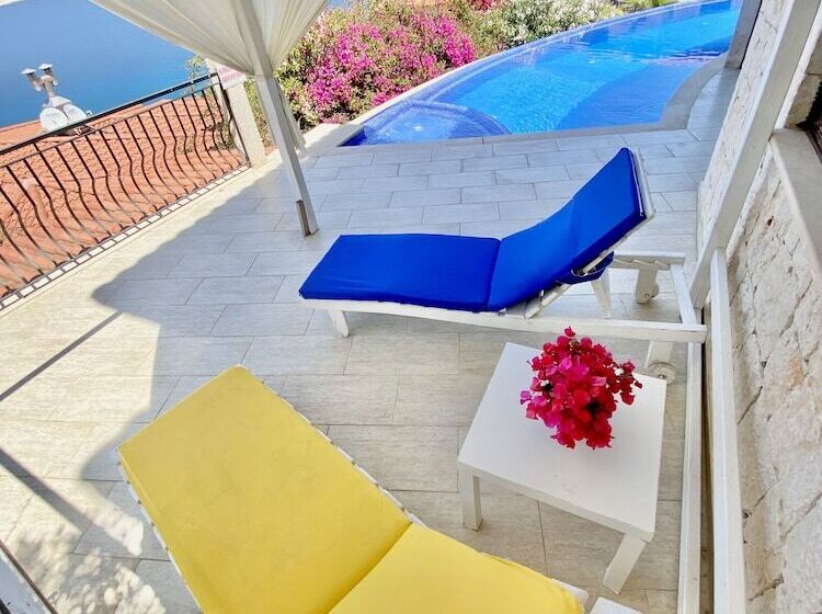 ویلای 1 خوابه, Club Hotel Barbarossa