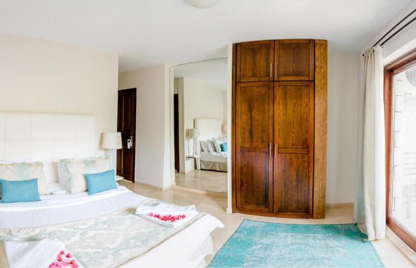 اتاق استاندارد با چشم‌انداز دریا, Club Hotel Barbarossa