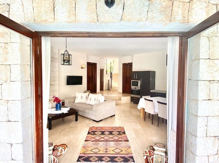 ویلای 1 خوابه, Club Hotel Barbarossa