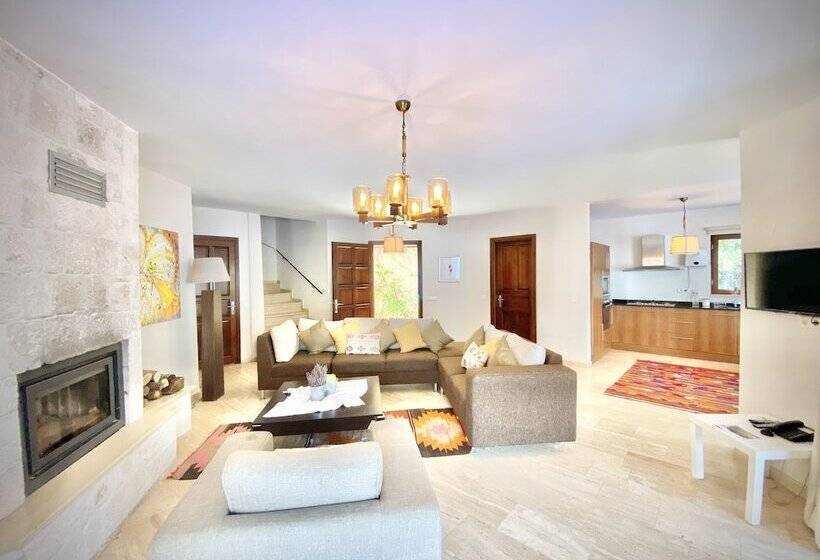 ویلای 1 خوابه, Club Hotel Barbarossa