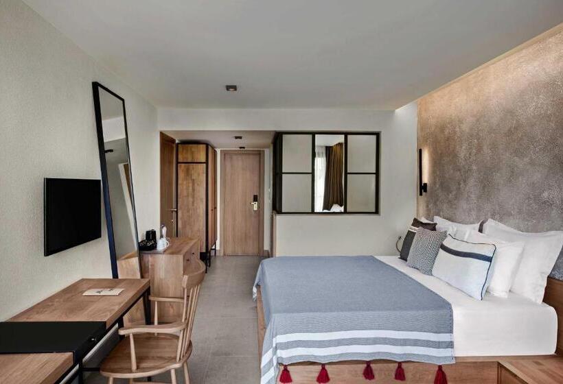 Comfort room with garden view, Club Marvy