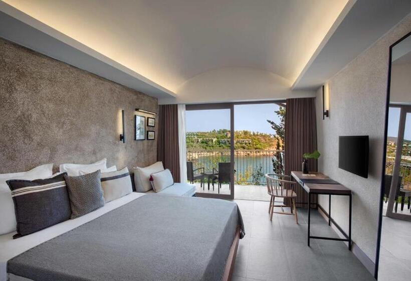 Comfort room with garden view, Club Marvy