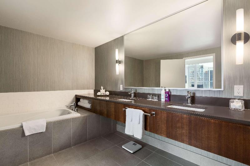 חדר סטנדרט, Coast Coal Harbour Vancouver Hotel By Apa