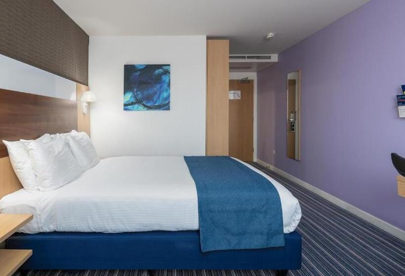 اتاق استاندارد, Holiday Inn Express Leigh   Sports Village, An Ihg