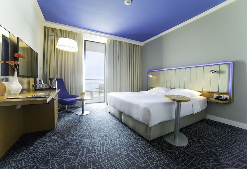 Superior Room Sea View with Balcony, Park Inn By Radisson Abu Dhabi Yas Island