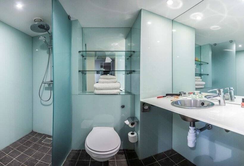 اتاق استاندارد, B&b Hotel Birmingham Centre