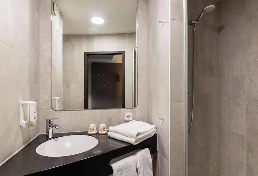 اتاق استاندارد, B&b Hotel Düsseldorf City Süd