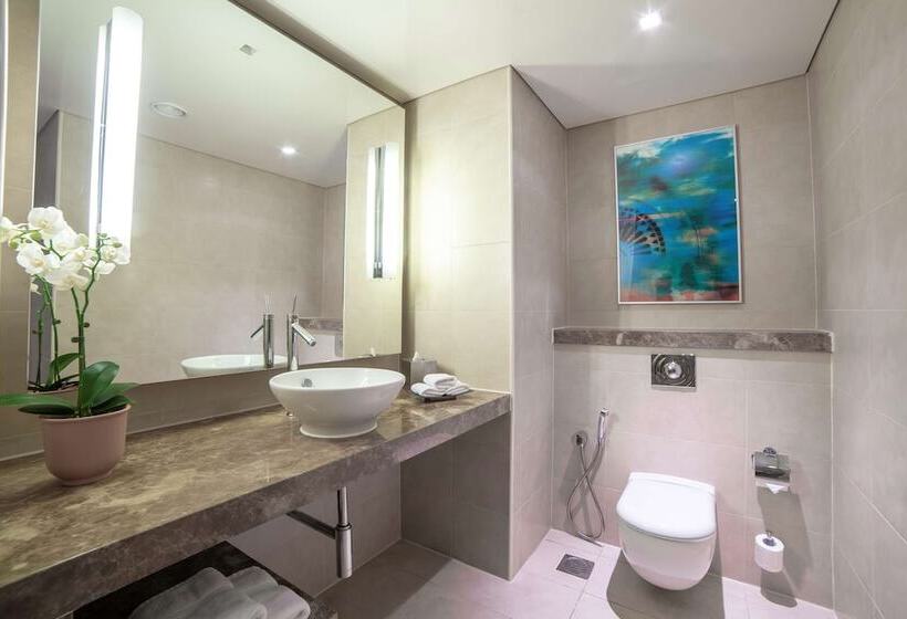 سوئیت دولوکس با چشم‌انداز, Radisson Blu Hotel, Abu Dhabi Yas Island