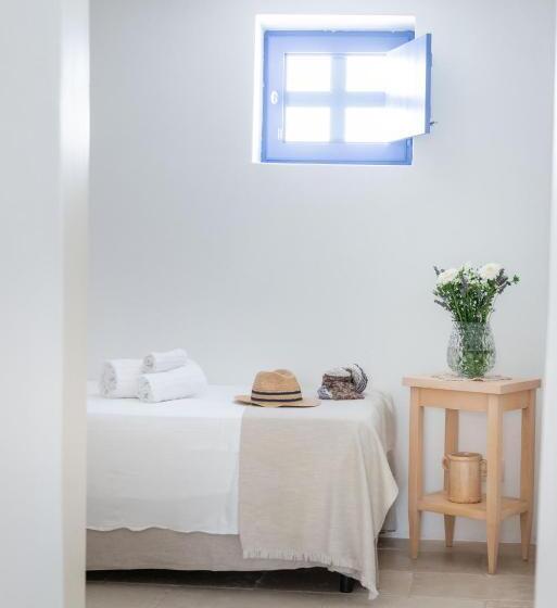اتاق استاندارد سه نفره, Relais Masseria Villa Cenci