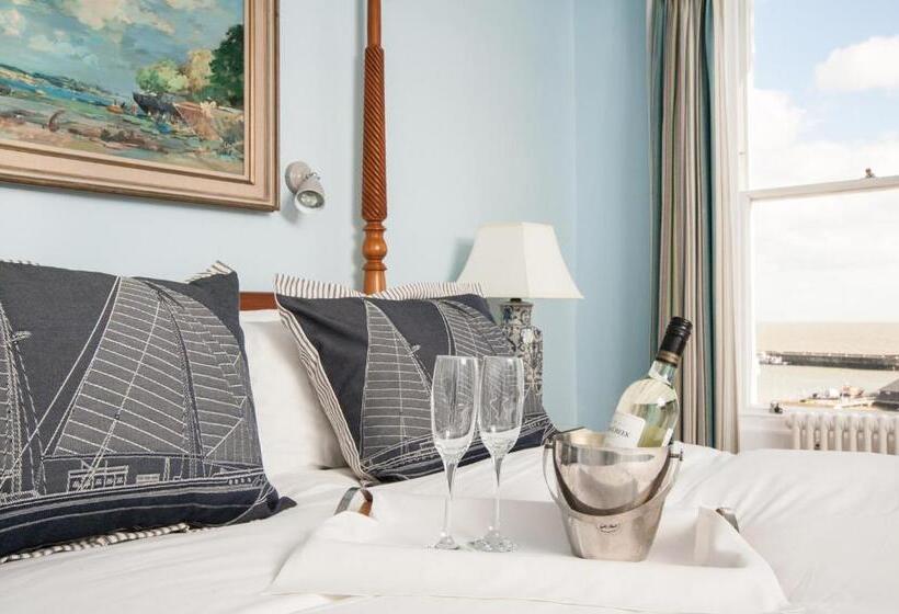 Deluxe Suite Sea View, The Royal Harbour