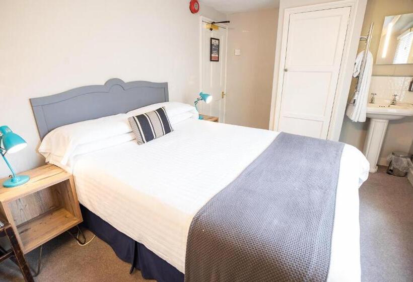 اتاق استاندارد با سرویس بهداشتی مشترک, Tower House Guest House