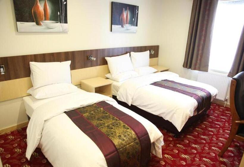 اتاق خانوادگی, Cambridge Hotel Waterfront