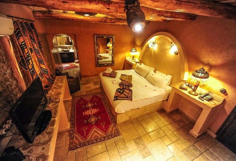 بنجلو قياسى, Kasbah Hotel Xaluca Arfoud