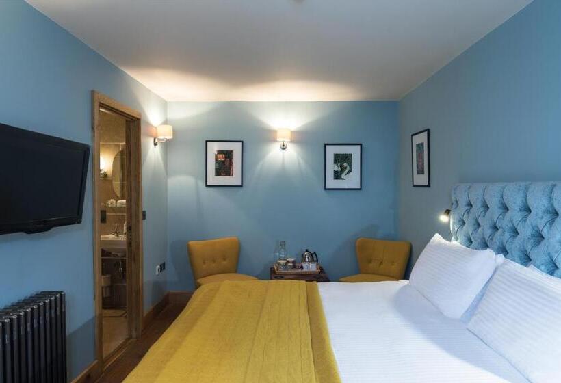 اتاق استاندارد با تخت بزرگ, The Royal Oak Tetbury