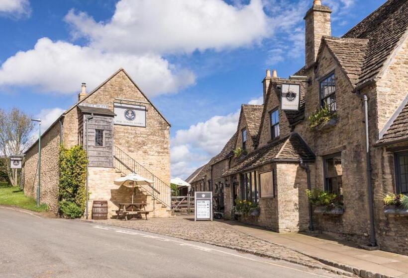 اتاق لوکس با چشم‌انداز باغ, The Royal Oak Tetbury