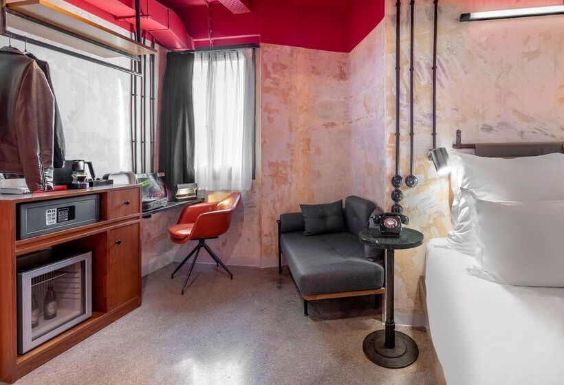 اتاق استاندارد با بالکن, Dave Red Athens, A Member Of Brown Hotels