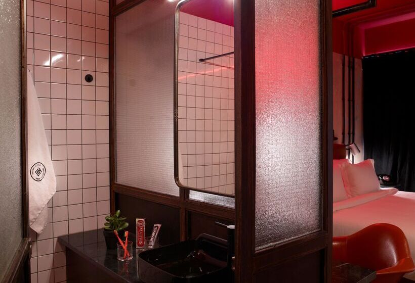 اتاق استاندارد با بالکن, Dave Red Athens, A Member Of Brown Hotels