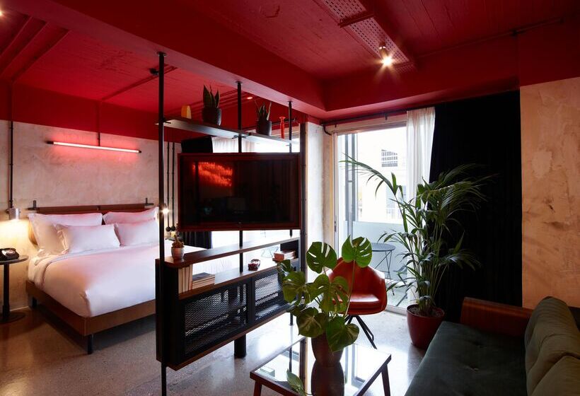 سوئیت با تخت بزرگ, Dave Red Athens, A Member Of Brown Hotels