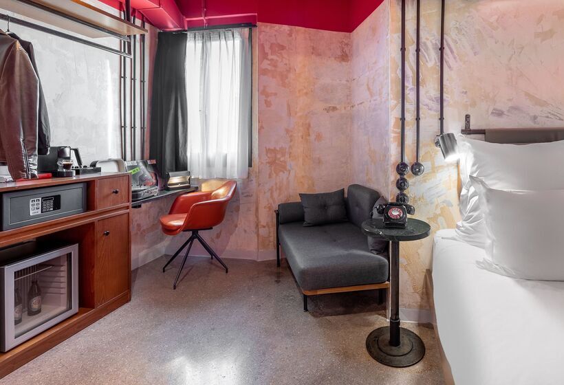 اتاق استاندارد با تخت بزرگ, Dave Red Athens, A Member Of Brown Hotels