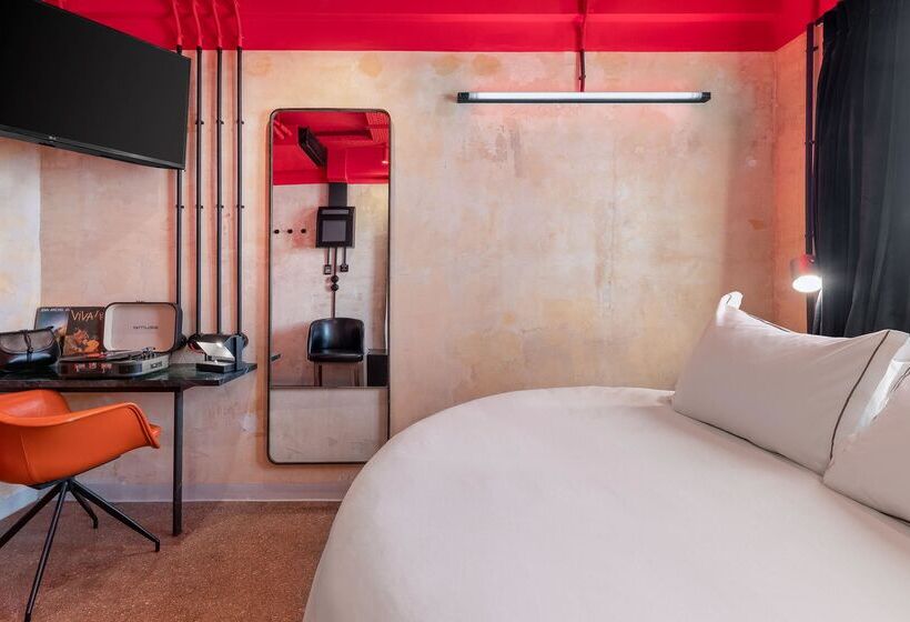 اتاق استاندارد, Dave Red Athens, A Member Of Brown Hotels