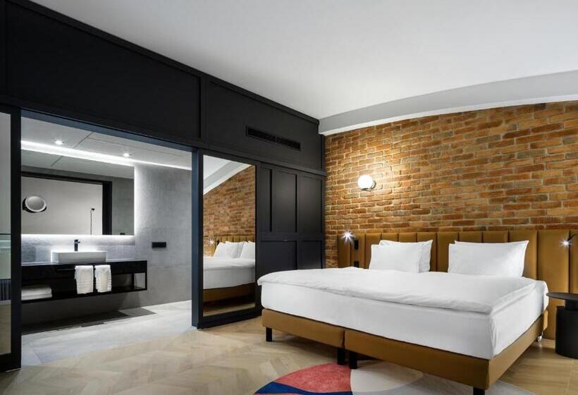 سوییت سوپریور, Mercure Krakow Fabryczna City