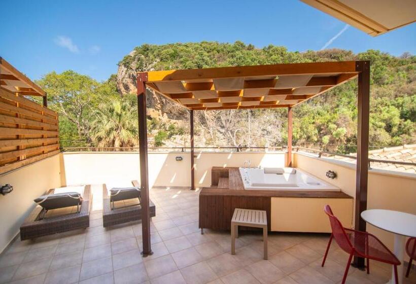 اتاق استاندارد با وان آب گرم, Riviera Perdika