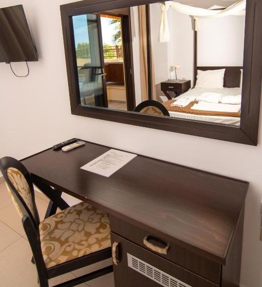 اتاق استاندارد با وان آب گرم, Riviera Perdika