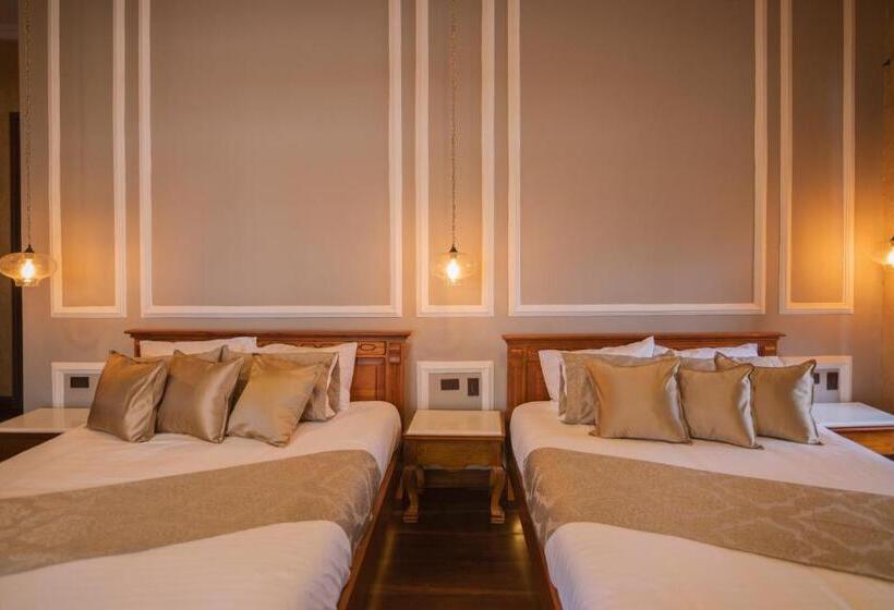 اتاق لوکس چهار تخته, Casa Bolívar Hotel Museo