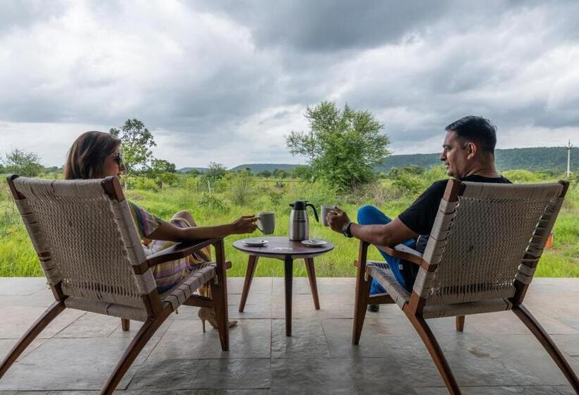 اتاق لوکس, Wagoba Eco Lodge , Tadoba