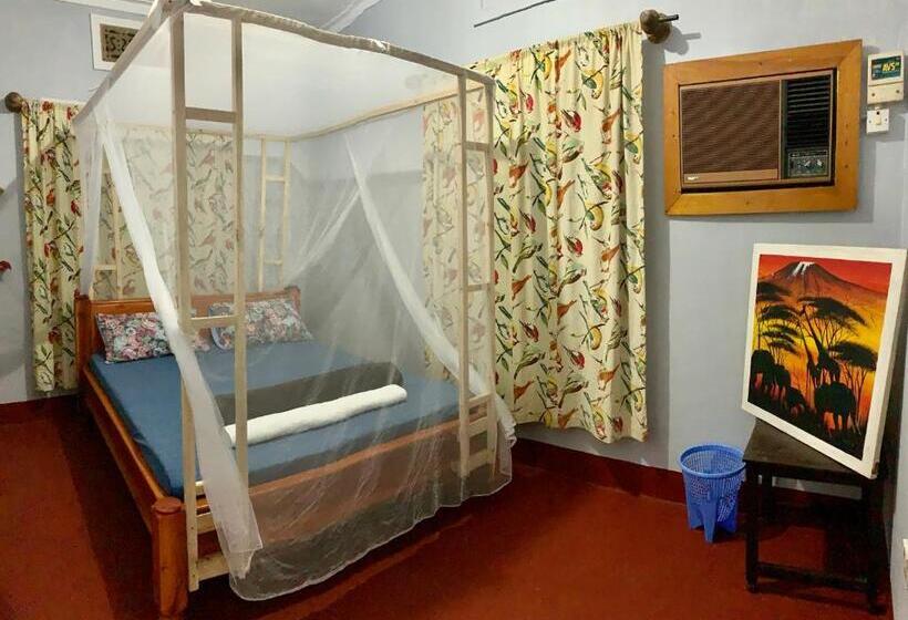 اتاق استاندارد, Pazuri Hostel
