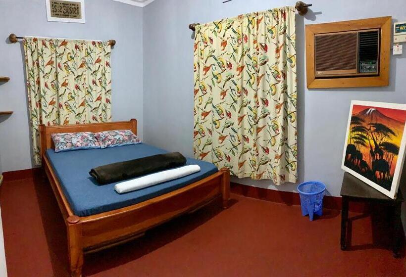 اتاق استاندارد, Pazuri Hostel