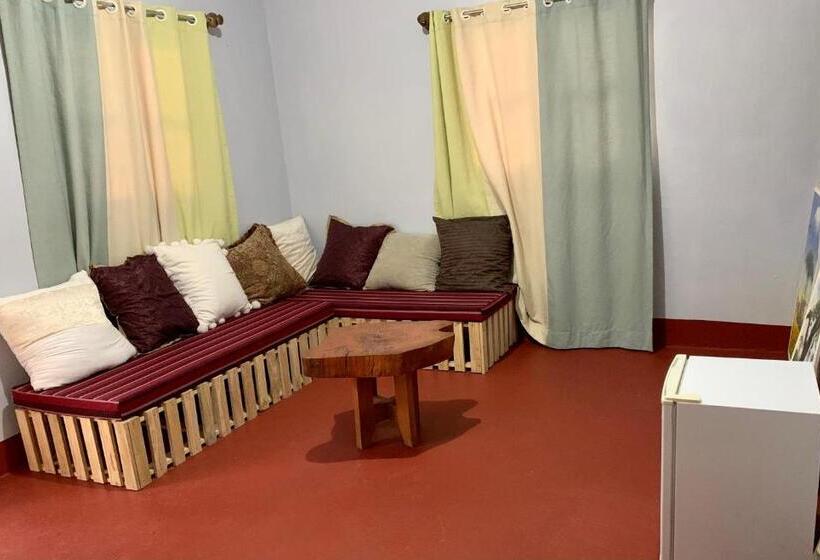 اتاق استاندارد, Pazuri Hostel
