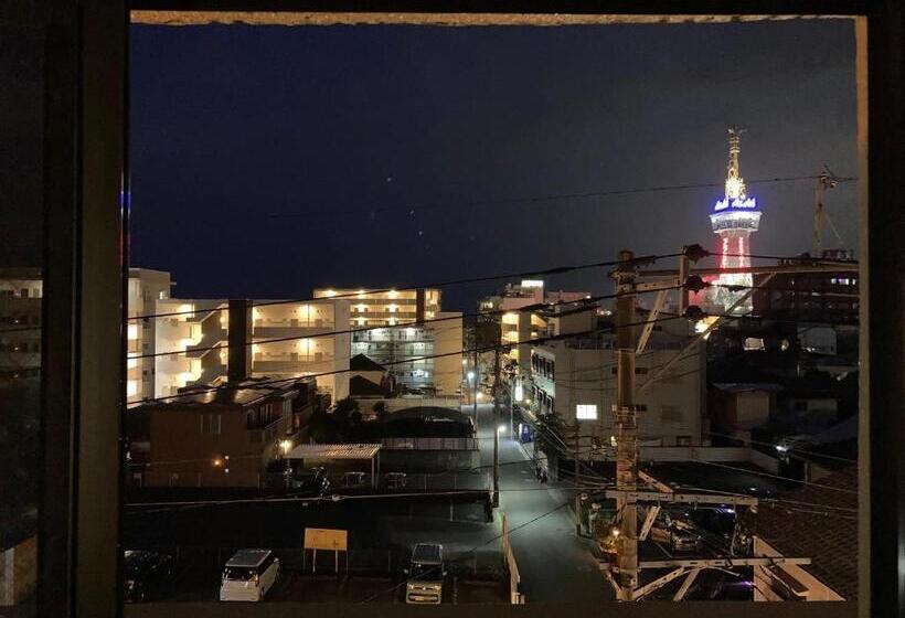 Cameră Familiară, J Hoppers Beppu Guesthouse ジェイホッパーズ別府ゲストハウス