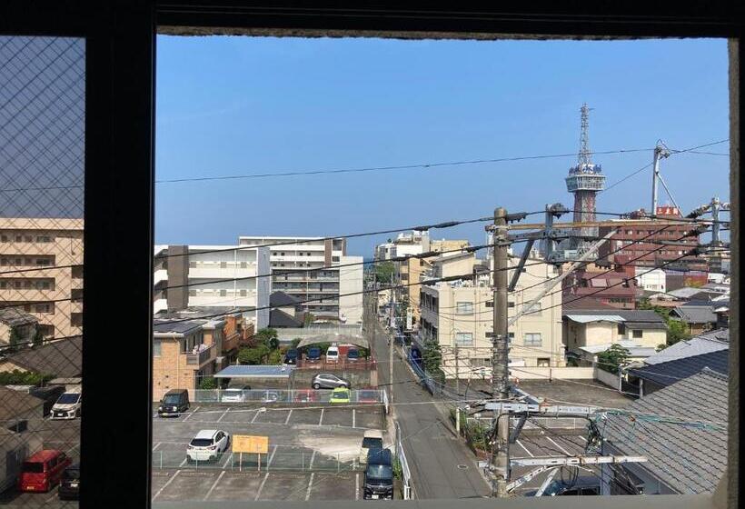 Cameră Familiară, J Hoppers Beppu Guesthouse ジェイホッパーズ別府ゲストハウス