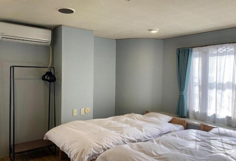 Cameră Triplă Standard, J Hoppers Beppu Guesthouse ジェイホッパーズ別府ゲストハウス