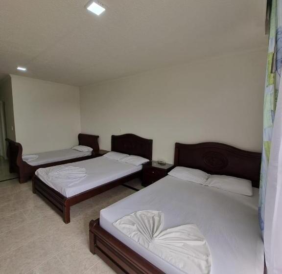 اتاق خانوادگی, Zahira Hotel Melgar