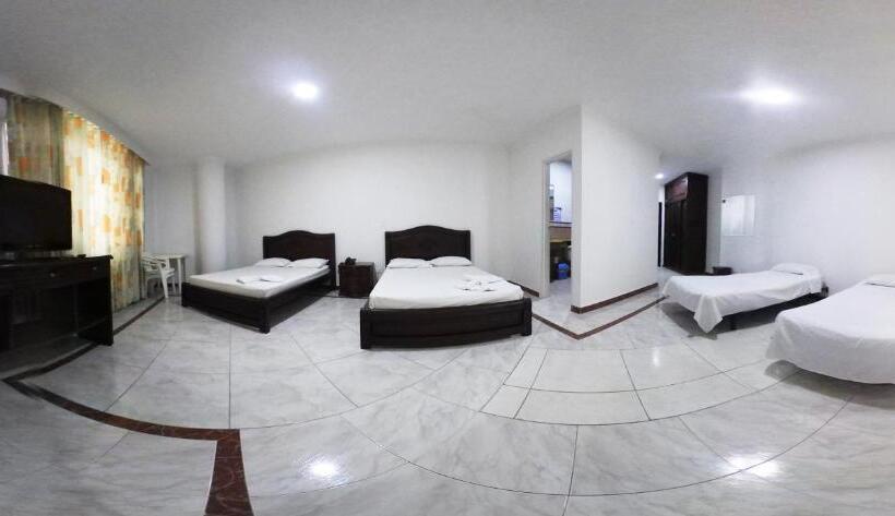اتاق سوپریور خانوادگی, Zahira Hotel Melgar