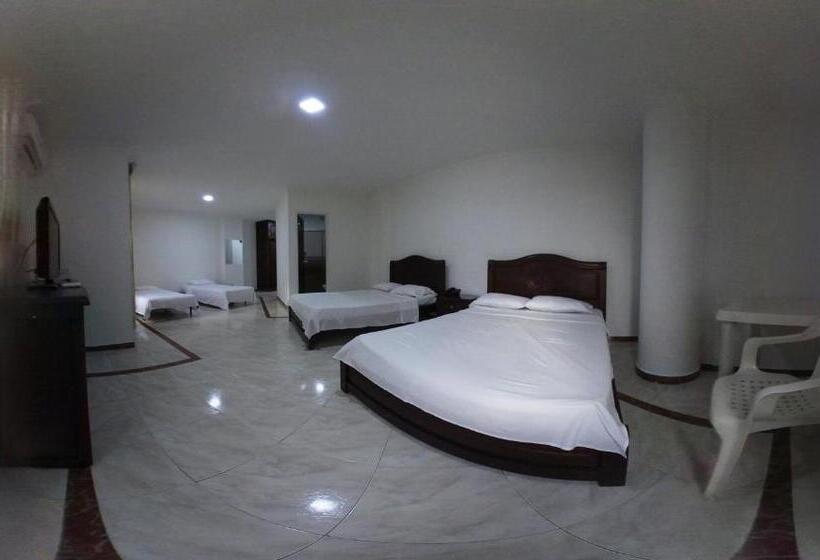 اتاق سوپریور خانوادگی, Zahira Hotel Melgar