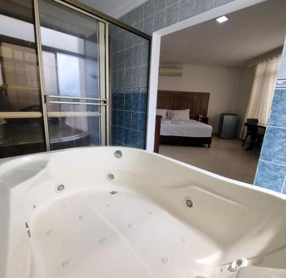 سوییت, Zahira Hotel Melgar
