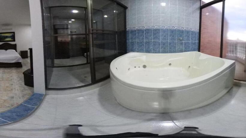 سوییت, Zahira Hotel Melgar